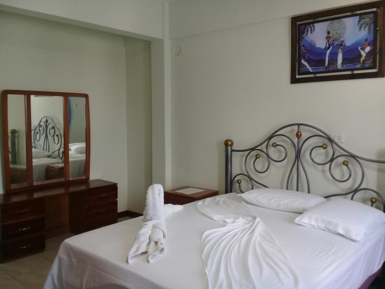 Hostal Ibiza Santa Cruz de La Sierra Luaran gambar